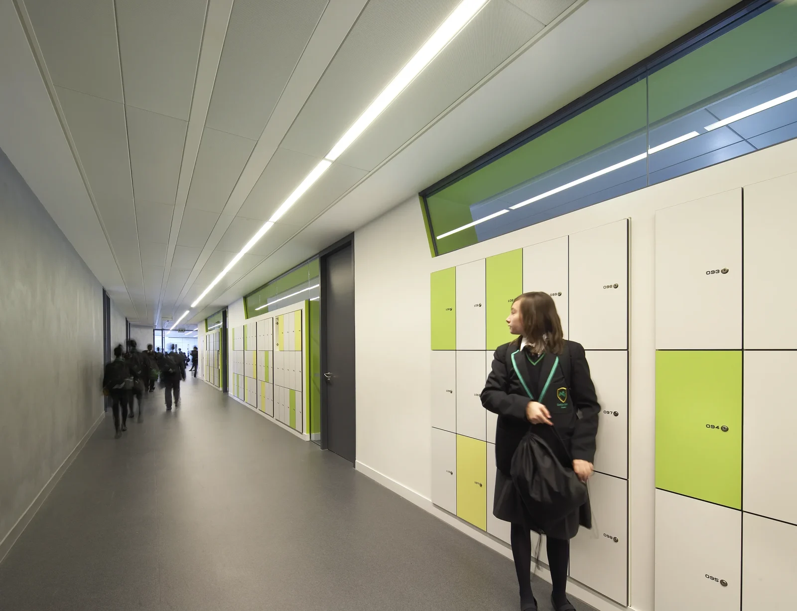 Plasterboard surround with rectangular tiles