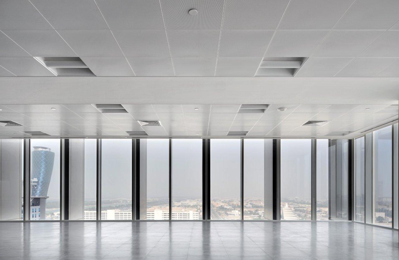 int-com-150-003-©Philip Vile.jpg