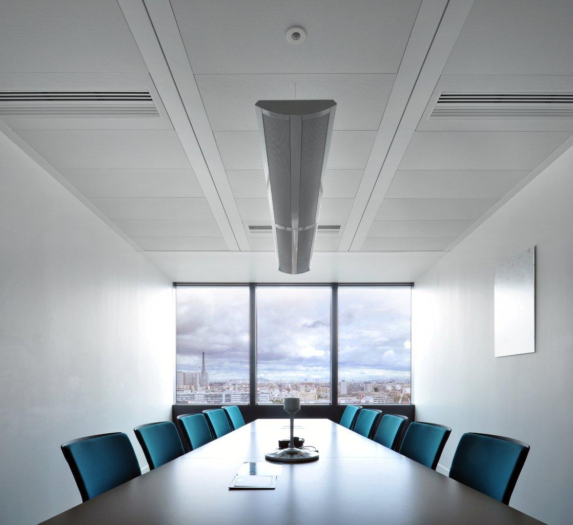 bou-com-330p-01© Philip Vile.jpg