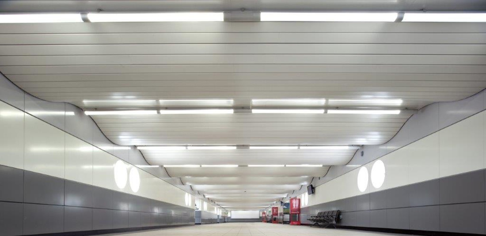 MKStation-TRA-720-Wall-Curved (12).jpg