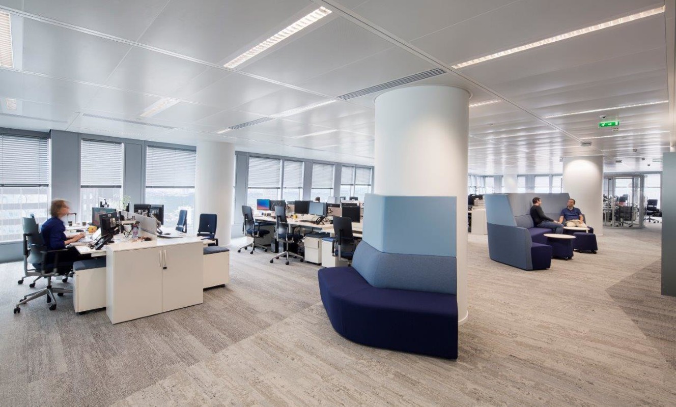 TourMajAXA-Lrg-330c-com (2).jpg