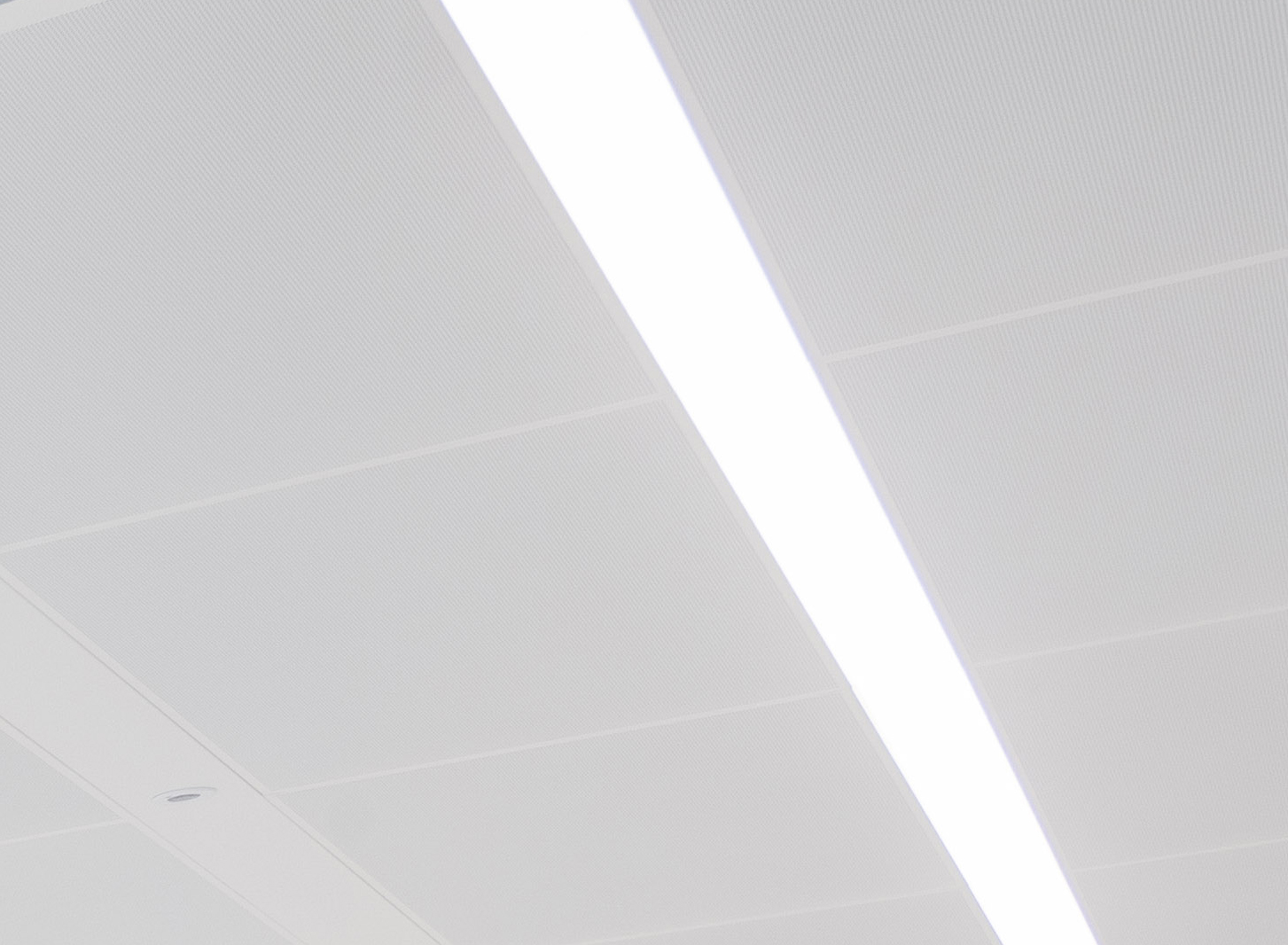 linear light in ceiling