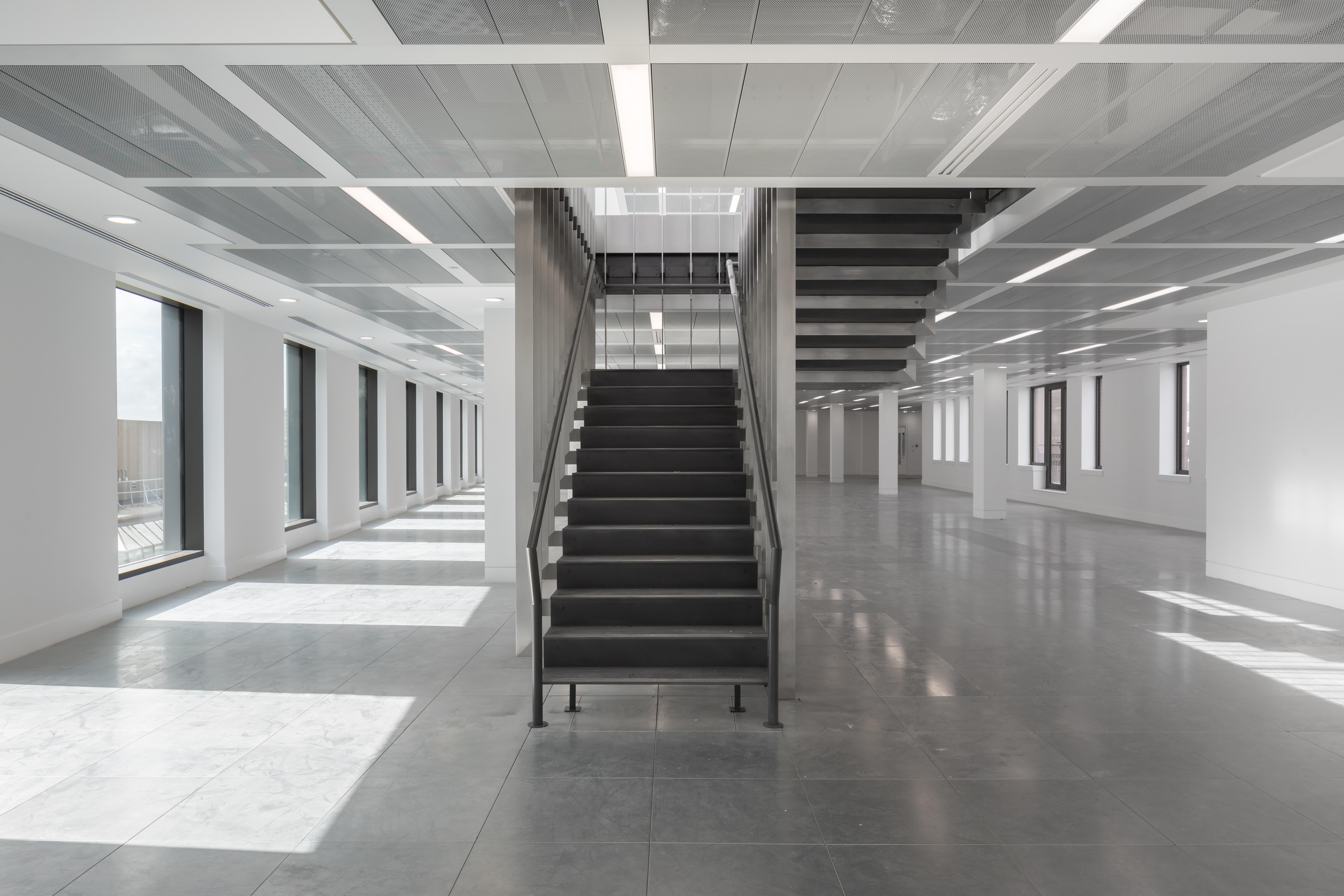 90Fet-Lrg-330-com (3)-min.jpg