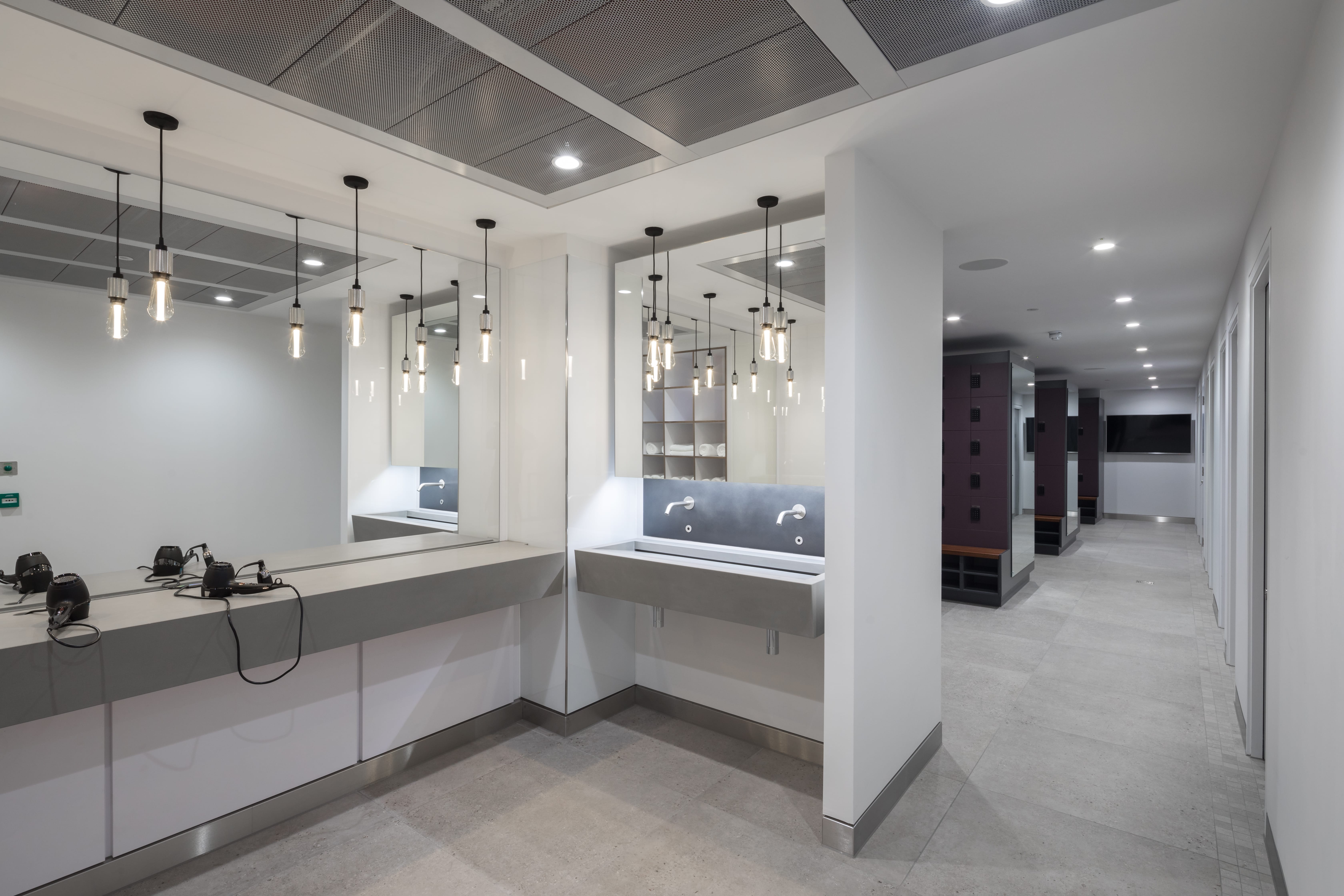 90Fet-Lrg-330-com (2)-min.jpg