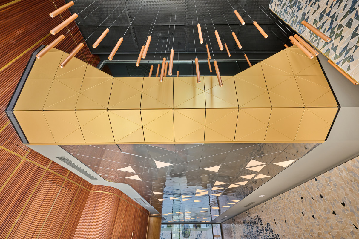 331 Corcega SAS200 PPC Chrome Amaze 9005 Residential Lrg (19)