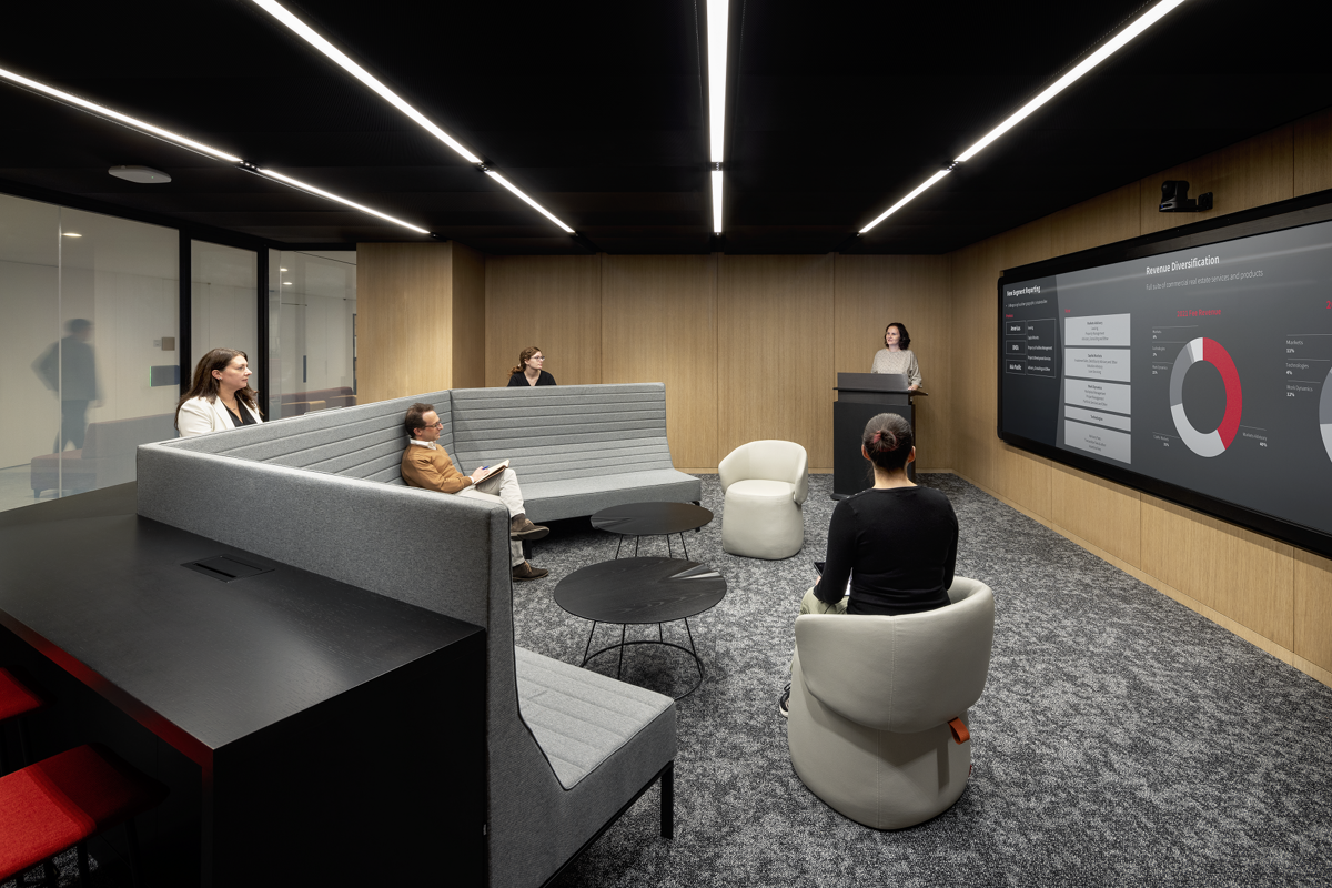 JLL 330Madison Pho 035 2000X1333