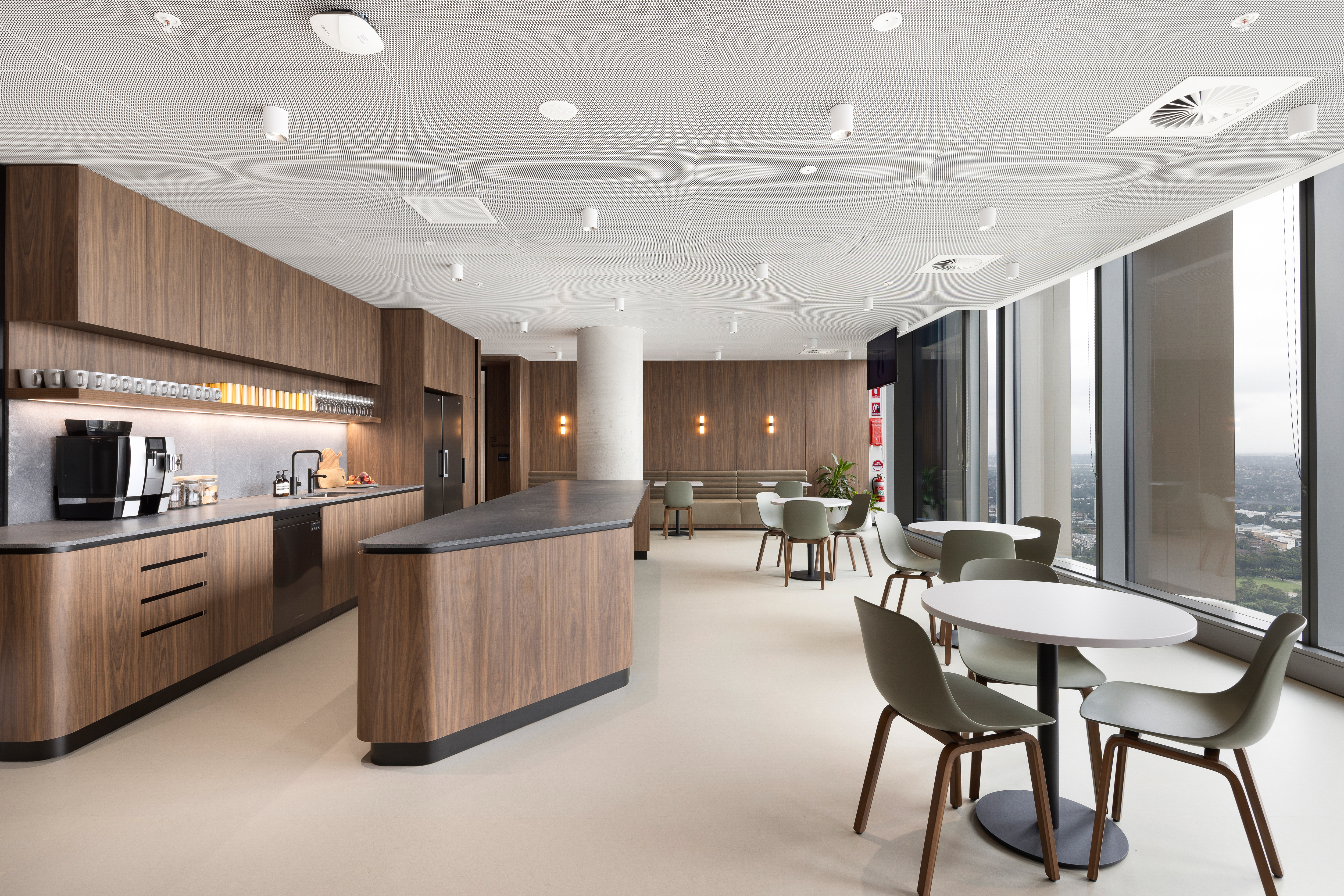 Colliers Amaze Com Lrg (1)