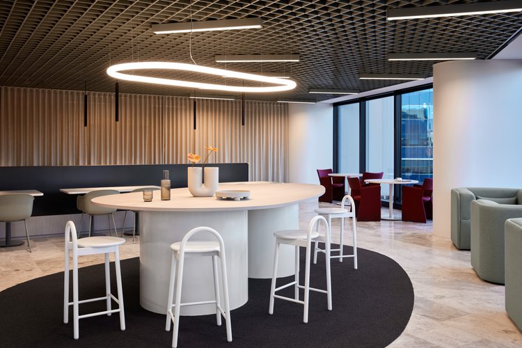 Clough Com Tru Lrg (1)