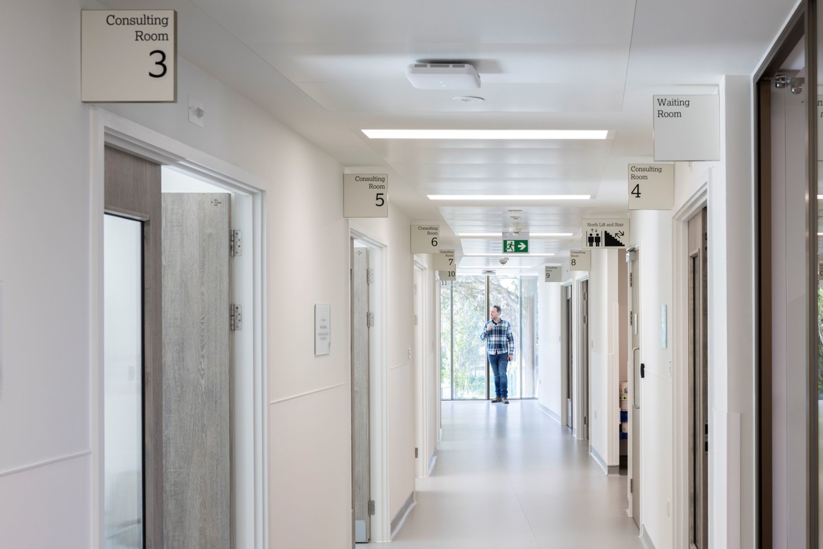 Oak Centre Healthcare SAS200 Med